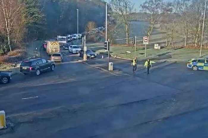 A60 Mansfield Road rush hour traffic stopped after crash blocks Nottinghamshire road