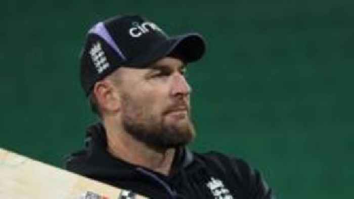 McCullum does not rule out making outsider captain