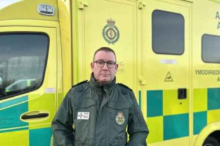 Powys paramedic recalls horror moment abusive man spits in his face while attempting to treat him