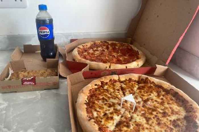 I try a meal from the 'worst Pizza Hut in England' - and it was very wet