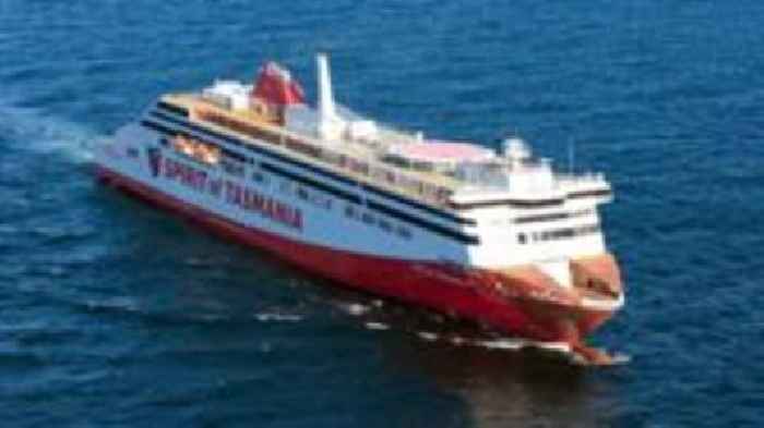 Australian 'fiasco' ferry ordered to leave Edinburgh