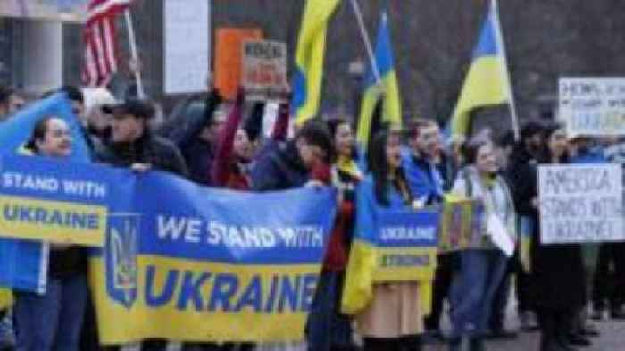 Pro-Ukraine protests across US after Trump-Zelensky clash