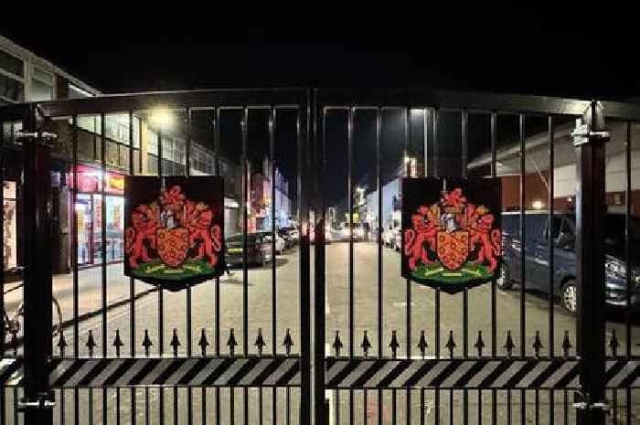 Big gates replace bollards to protect Gloucester's Eastgate Street revellers