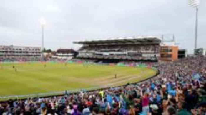 Hundred sale clears Yorkshire's debts - Graves