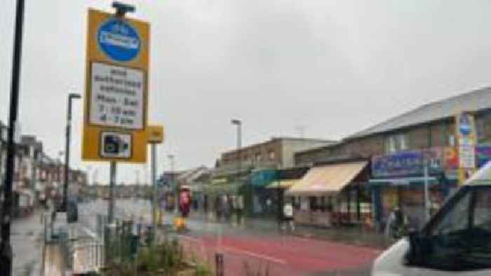 Council under growing pressure over traffic scheme