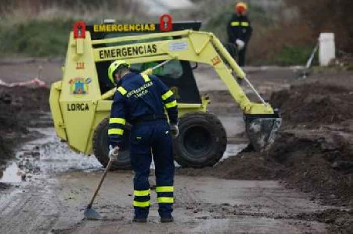 Tourists told to stay indoors as severe flooding hits Spain