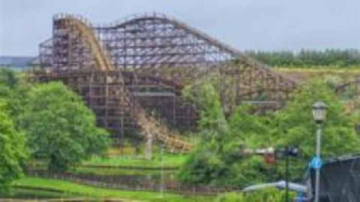 Rollercoaster fans mourn 'shock' Oakwood closure