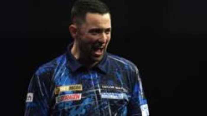 Humphries beaten despite nine-dart finish in Brighton