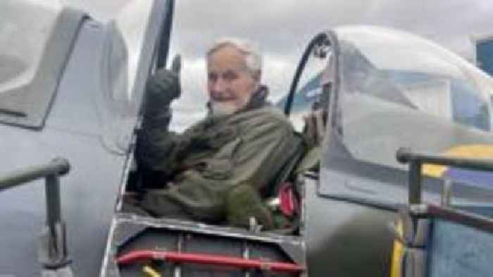 Funeral held for 'Britain's oldest Spitfire pilot'