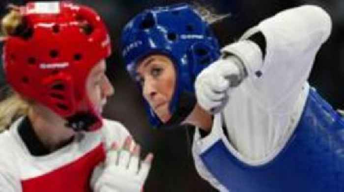 Olympic champion Jones quits taekwondo for boxing