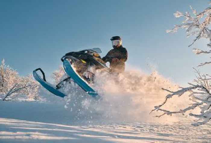 Lynx Unleashes Its 2026 Commander RE Sled Onto North America, Here's What's in Store