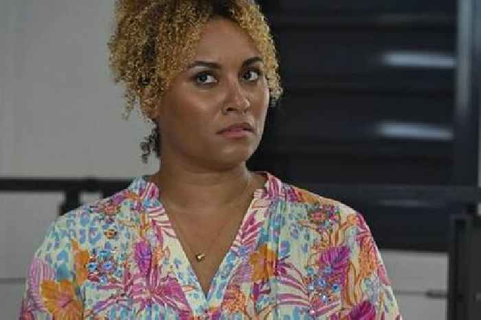 Death in Paradise fans distracted as ITV detective makes surprise appearance after show axing