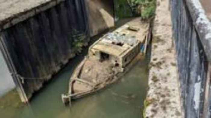 Relief over plans to remove abandoned boats