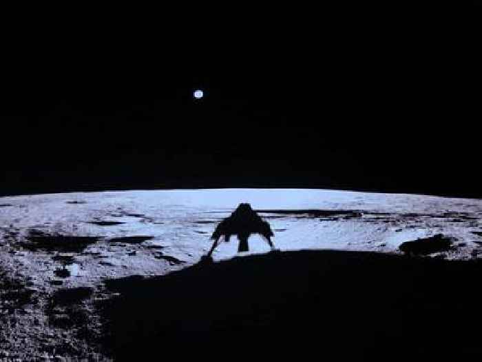 Liberland Flag Delivered to the Moon in Historic Mission Commemorated with NFT collection on Waterfall Network