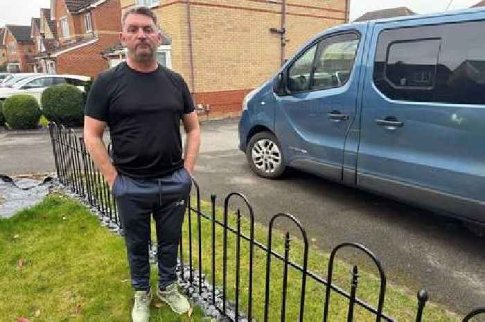 Angry homeowner forced to remove 'absolute mess' 0.9 metre-high fence