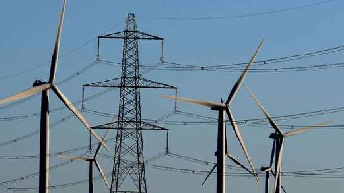 People living near new pylons could get £250-a-year off their energy bills