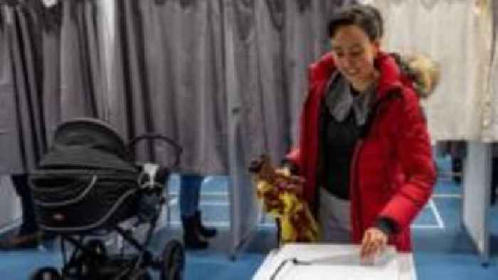 Greenland's centre-right opposition wins election