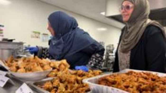 Hundreds gather for first school community Iftar