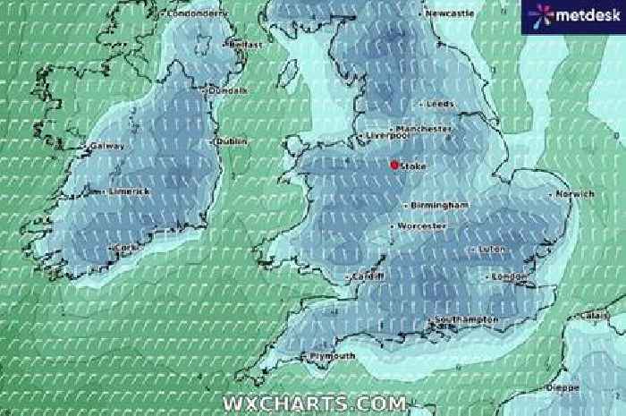Latest Stoke-on-Trent forecast as snow falls in UK and weather warning issued