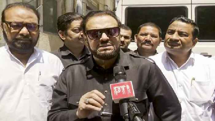 Aurangzeb remarks case: SP MLA Abu Azmi appears for probe at police station