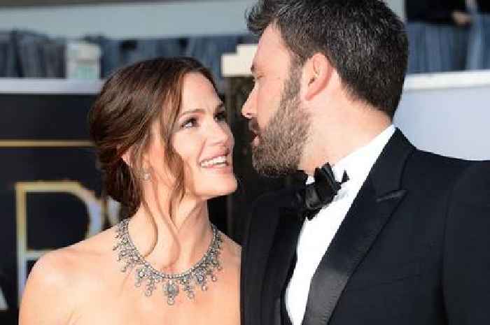 Jennifer Garner's boyfriend thinks Ben Affleck disrespectful over ex-wife kiss