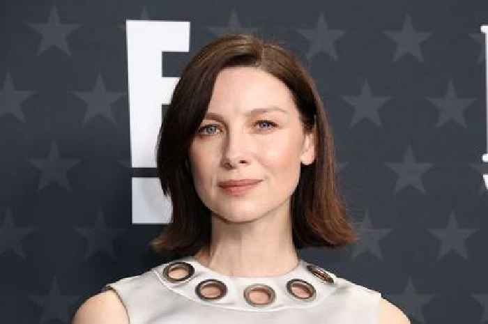 Outlander's Caitriona Balfe shares selfie with her sisters and fans all say the same thing