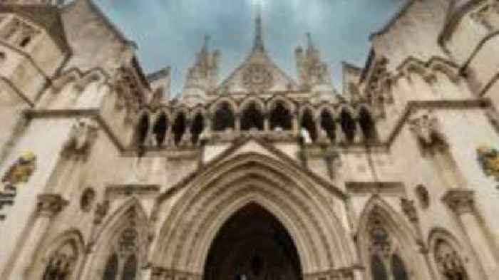 Pressure grows to hold secret Apple data privacy hearing in public