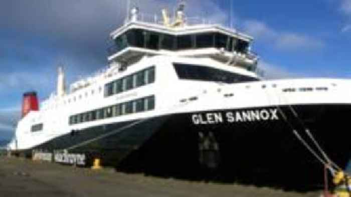 Glen Sannox ferry passengers react to hull crack