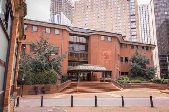 Off-duty West Midlands Police officer 'glassed woman in bar'