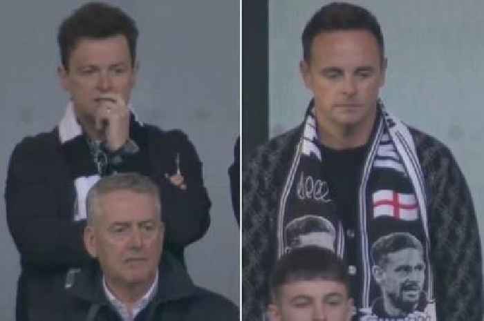 Newcastle fans in stitches after spotting Ant & Dec’s cheeky Carabao Cup final scarf