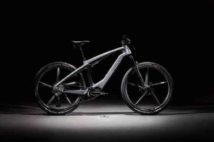 Porsche Design Drops 2025 Sport E-Bike With More Carbon Fiber, Even Shifts Automatically