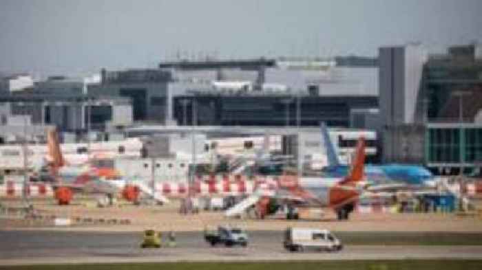 Gatwick 'running normally' after Heathrow shutdown