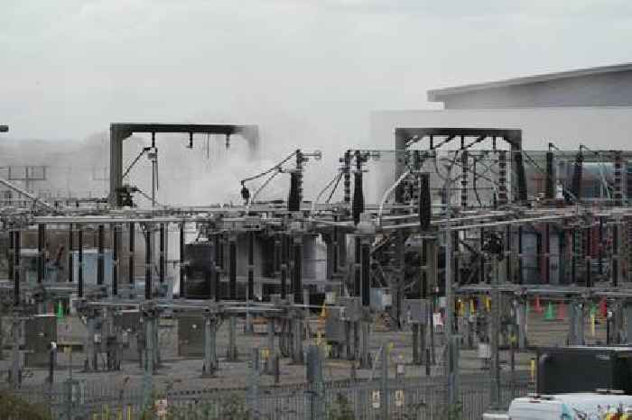 Grid operator to ‘urgently investigate’ Heathrow power outage after fire