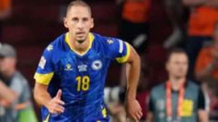 Katic helps Bosnia go top of World Cup group