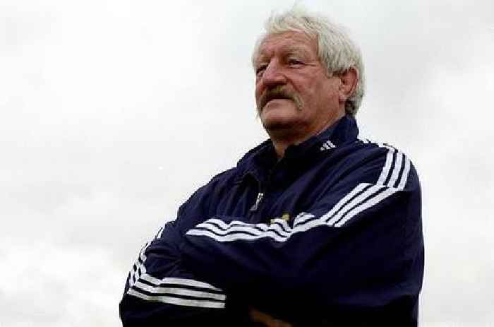 Sport | Legendary All Blacks coach 'Grizz' Wyllie dies at 80