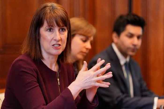 Universal credit cuts expected as further benefits set to fall in spring statement