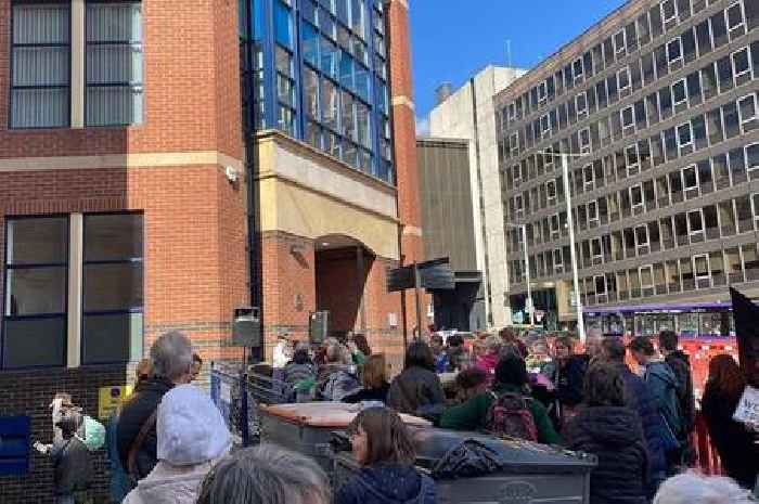 Nottingham protest live updates as activists led by Posie Parker and Katie Hopkins descend on Central Police Station