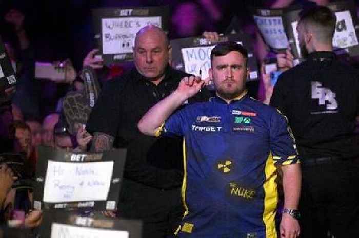 Luke Littler storms to new Premier League victory as Luke Humphries' reaction says it all