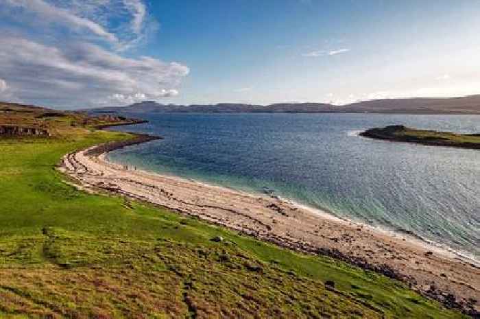 The jaw-dropping Scottish beach with dazzling white sands branded 'wee gem' by locals