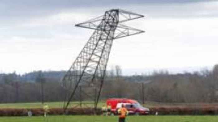 Watch: Scotland's oldest electricity pylons pulled down
