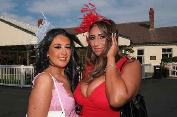 The best pictures of Ladies Day at the Grand National as best dressed announced