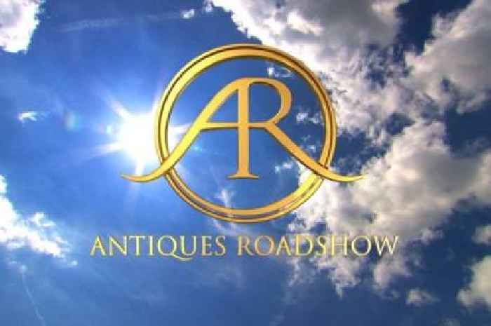 Antiques Roadshow guest 'can't believe' huge value of items her dad got for free