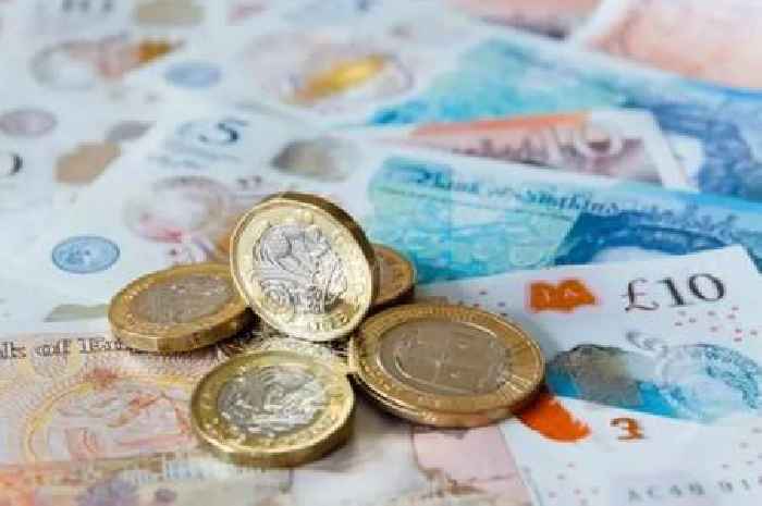 UK households urged to 'join waiting list' for new £200 Cost of Living payments