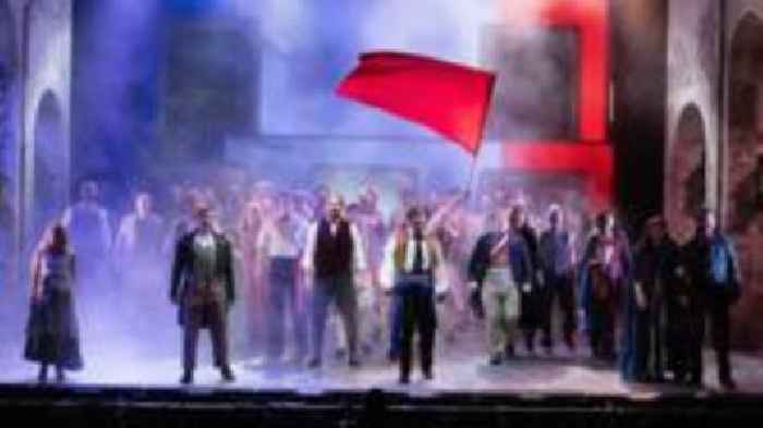 Amateur cast perform Les Mis for first time ever