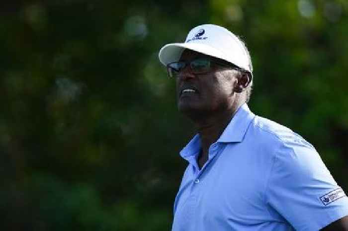 Two Masters champions' awkward locker room clash after officials called