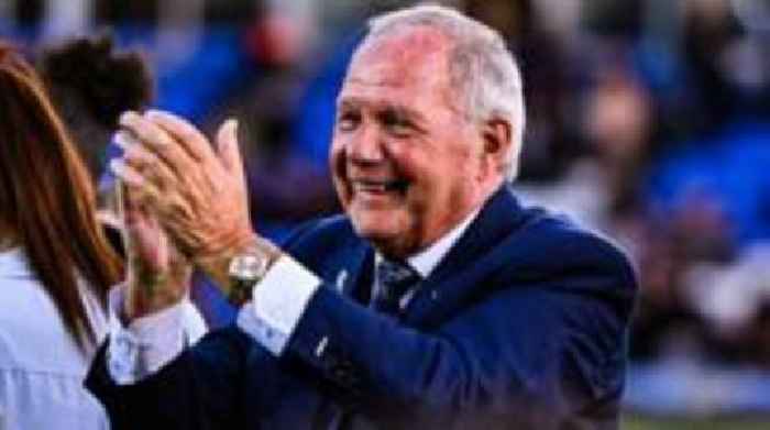 Fry backs Birmingham to reach Premier League next season
