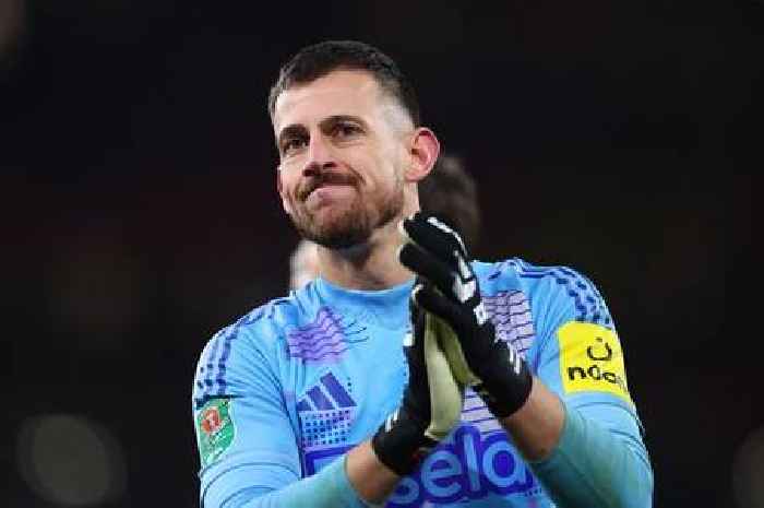 Martin Dubravka 'back' on Celtic transfer radar as Newcastle keeper braced for summer status change