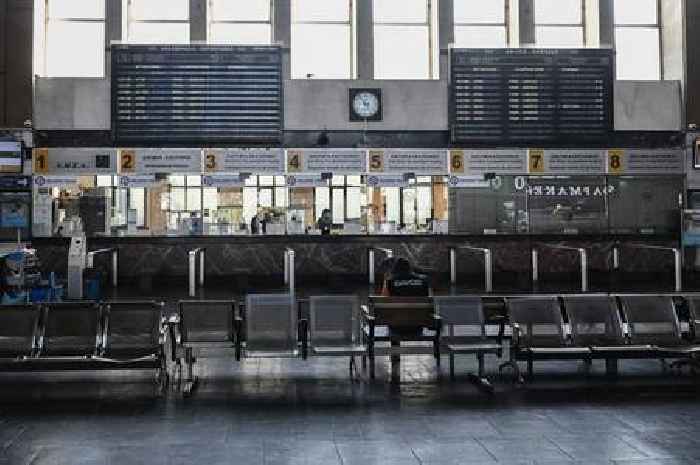 Hundreds of flights to and from Greece cancelled with disruption to last