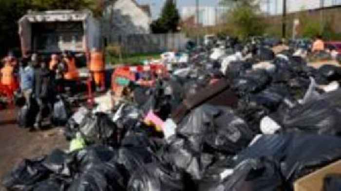 Union bosses held up Birmingham bin deal, BBC told