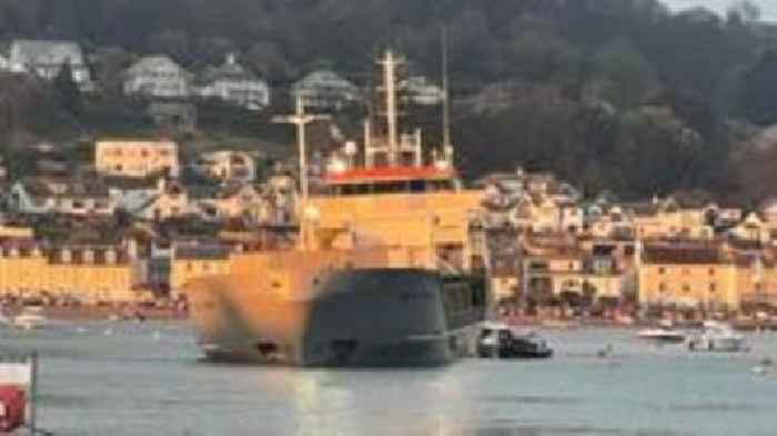 Cargo ship runs aground in Devon harbour
